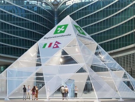 La piramide italiana per l’Everest esposta a Milano