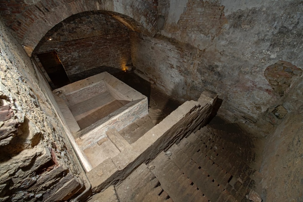 Alla scoperta dei bottini di Siena. Santa Maria della Scala ospita la mostra con i lavori realizzati dagli studenti